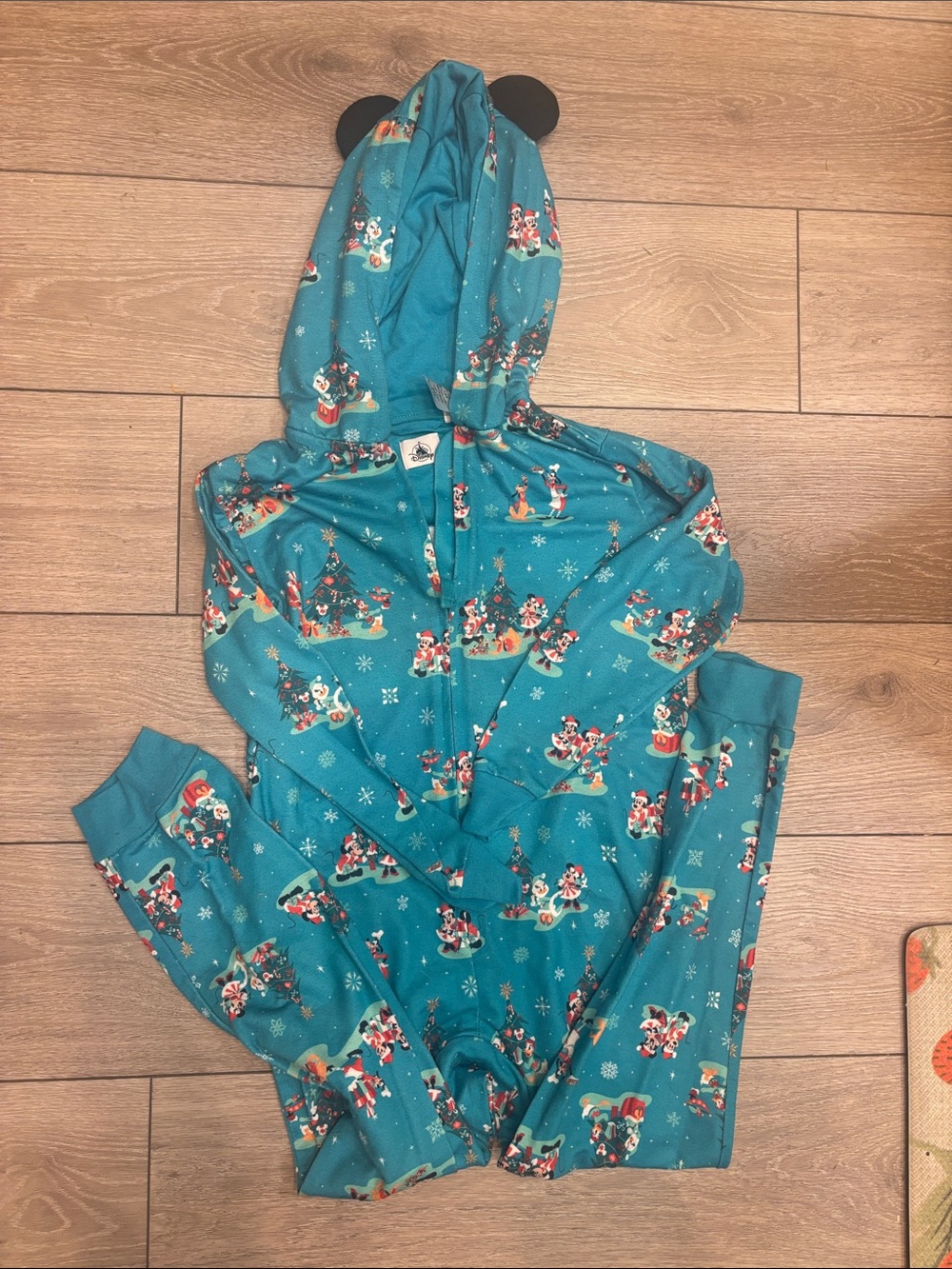 Disney one piece hoodie outfit size 7